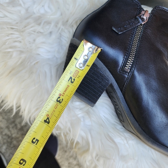 Frye Judith Ankle Boots 6.5‎ - Picture 8 of 13